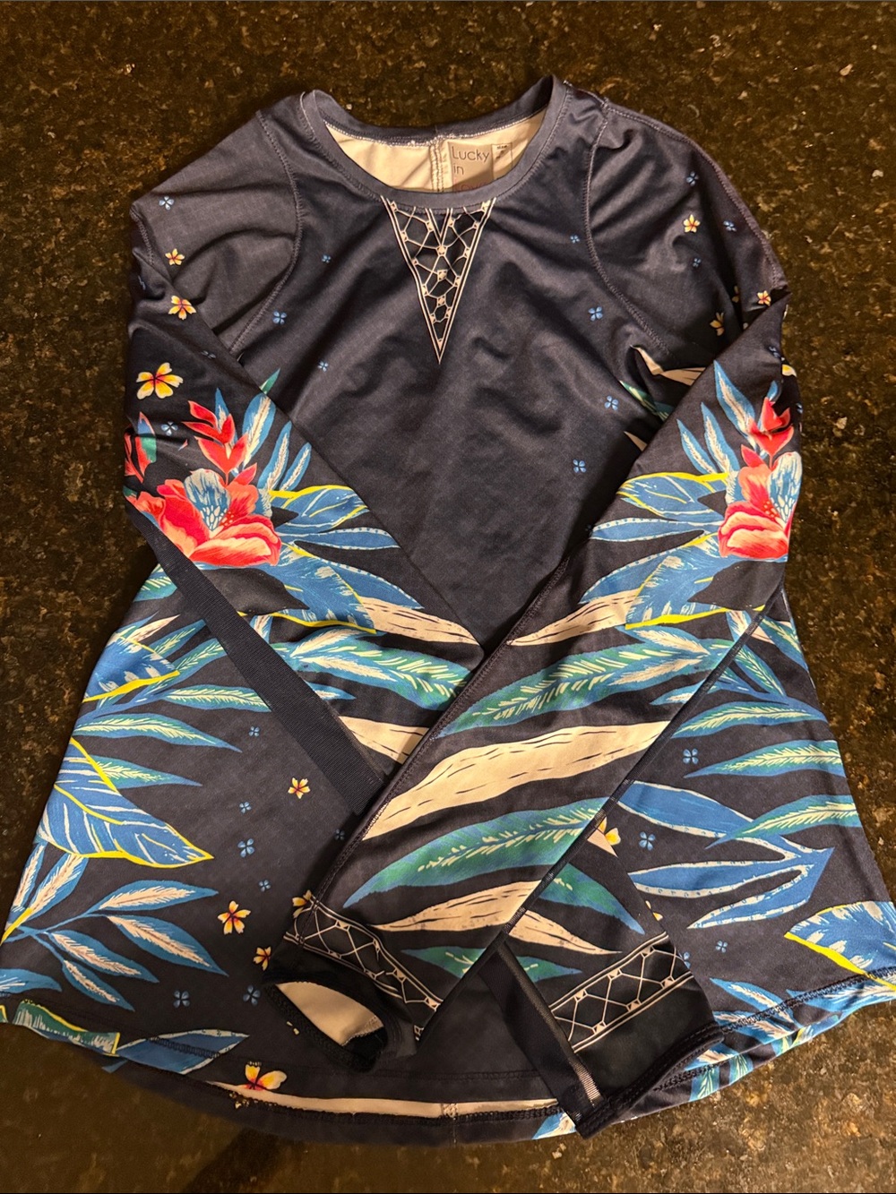 Tennis Lucky in Love Brand M Navy Floral & Leaf Print Long Sleeve top